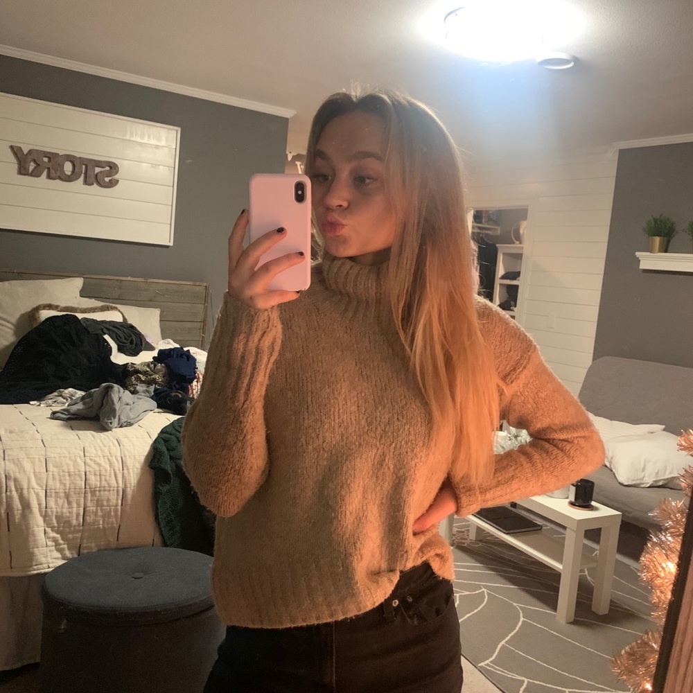 brown h&m sweater